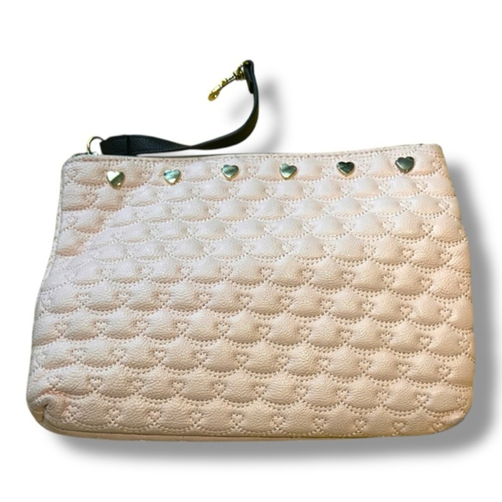 Women’s Betsey Johnson Light Pink Quilted Leather Heart Clutch Wristlet
